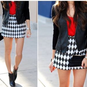 Mini skirt with black and white sequins